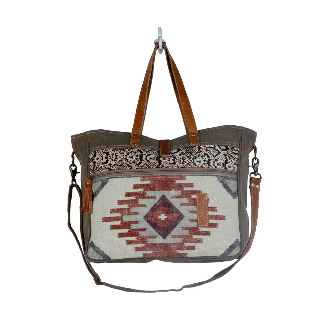 Amber Cool Messenger Bag