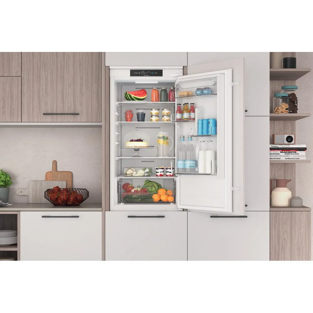 Indesit INC18T311 Integrated Frost Free Fridge Freezer with Sliding Door Fixing Kit - White