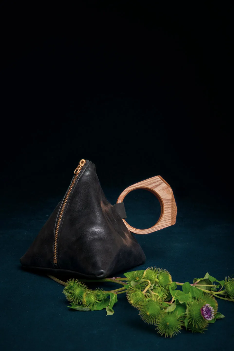 Leather bag with geometrical wood handle LAURIER made to order