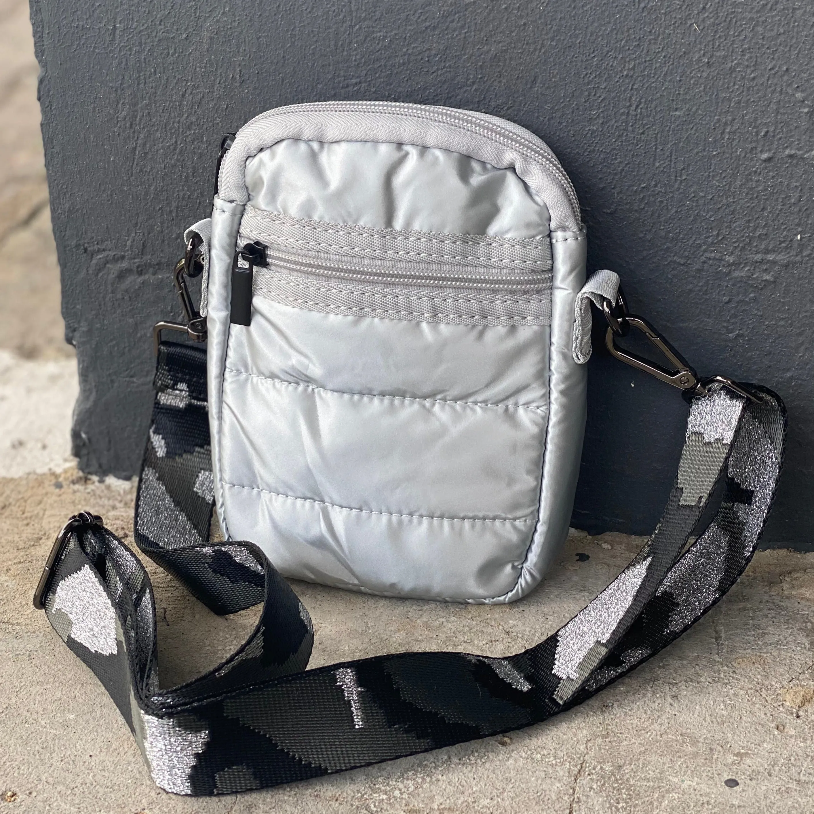 Puffer Cellphone Bag