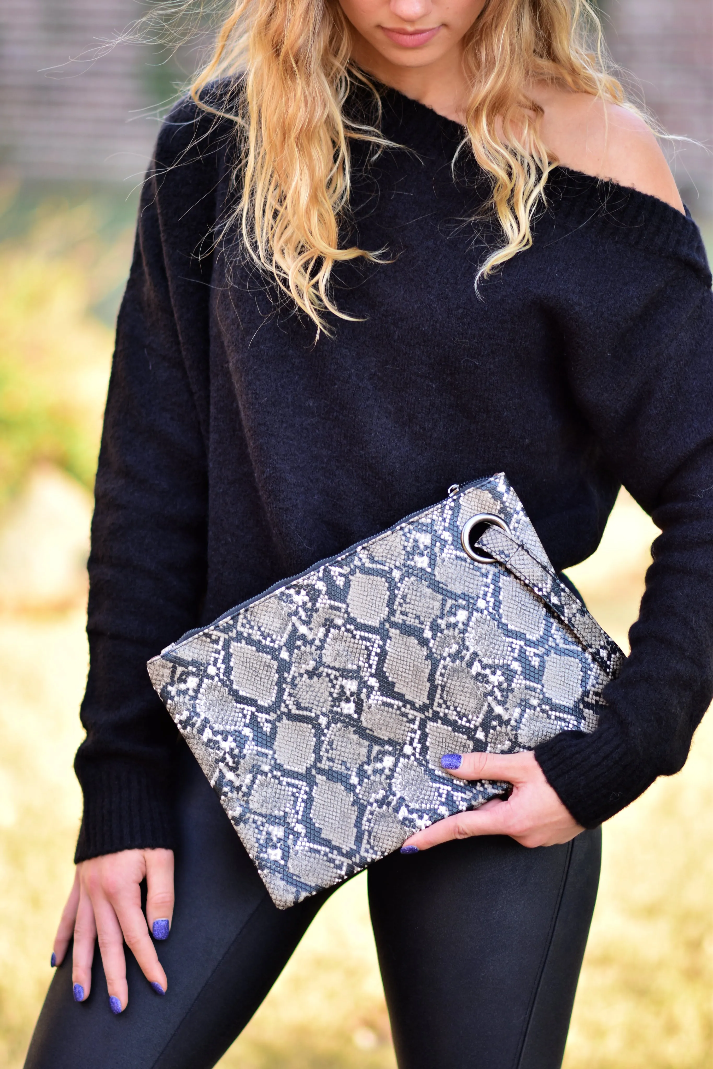 Snake Print Wristlet Clutch - Gray